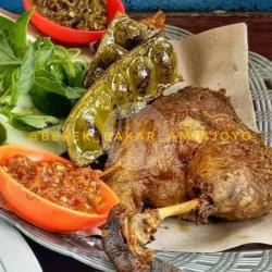 Bebek Goreng