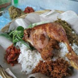 Sego Bebek Goreng   Tahu Tempe