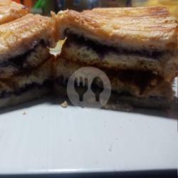 Roti Bakar Rasa Coklat Dan Coklat