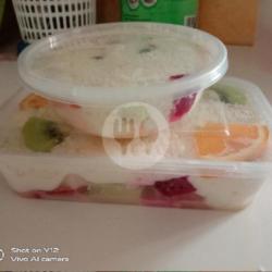 Beli 1 Salad 500ml Gratis 1 Salad 200 Ml (free Pilih 1 Rasa Topping Coklat, Strawberry, Greentea, Tiramisu,taro)