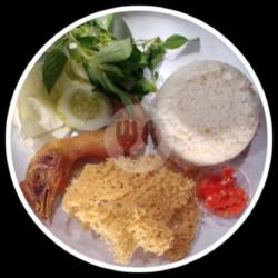 Nasi   Kepala Ayam Goreng Kremes