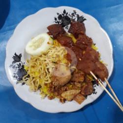 Nasi Kuning Sate Cecek(2tusuk)