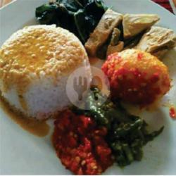 Nasi Telur Bulat Goreng Balado Merah