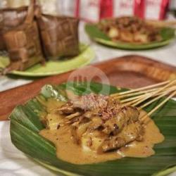 Sate Ayam Kuah Kuning 1/2 Porsi