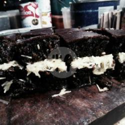 Black Forest Susu Pisang Keju