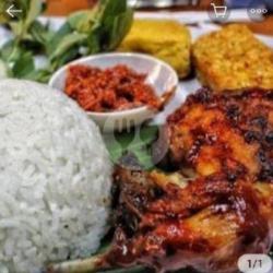 Ayam Bakar Bumbu Taliwang Komplit