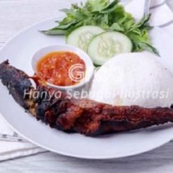 Ikan Lele Bakar  Nasi