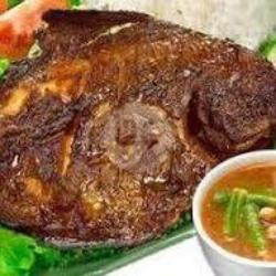 Ikan Bawal Goreng