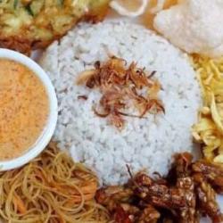 Paket Nasi Uduk Ayam Serundeng