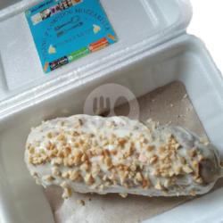 Pisang Mozzarella Premium Dengan Taburan Kacang Peanut