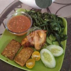 Ayam Penyet Sambal Mentah Segar