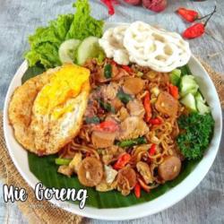 Indomie Ayam Bakso Telur