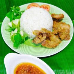 Nasi Ayam Pok Pok Lalapan