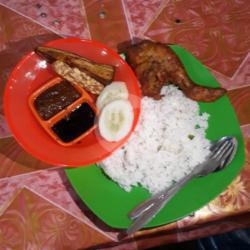 Ayam Penyet