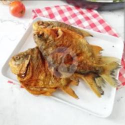 Ikan Bawal Goreng