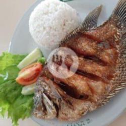 Nasi Ikan Bakar Gurame