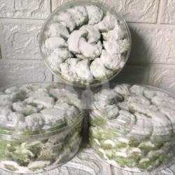 Kue Putri Salju Pandan