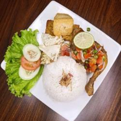 Nasi Ayam Sambal Dabu-dabu