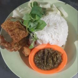 Lalapan Sambal Ijo Ayam