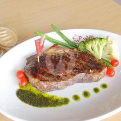 Wagyu Tenderloin Steak, Medium (150 Gr)