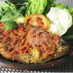 Paket Endez Surendez(2nasi, 1 Ikan Bakar, 1 Ikan Mujair Penyet,sambel Lalapn)