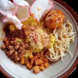 Nasi Kuning Plus Telor Balado