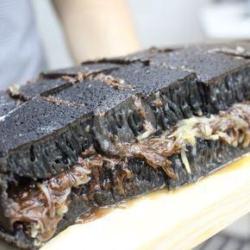 Black Keju Kacang Coklat