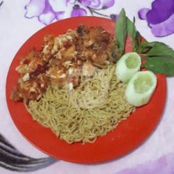 Indomie Jumbo Ayam Geprek Free Es Teh