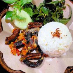 Sambal Welut   Lalapan (tanpa Nasi )