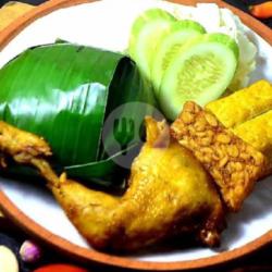 Paket Ayam Goreng Dan Nasi Timbel