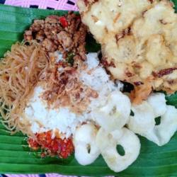 Nasi Uduk   Gorengan