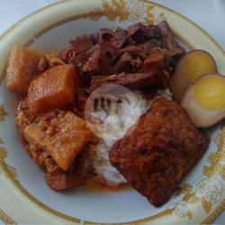 Nasi Gudeg Kumplit