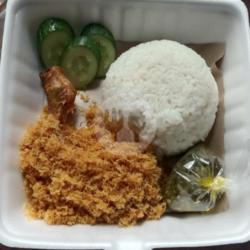 Paket Nasi Ayam Serundeng