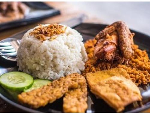 Nasi Uduk Jengkol Ayam Geprek Emak Nong