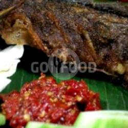 Lele Goreng   Nasi Uduk