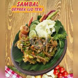 Ayam Geprek Sambal Ijo Teri