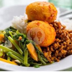 Nasi Rames Telor Bulat,tempe Orek,sayur