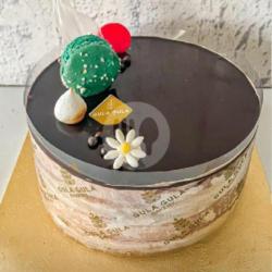 Belgian Chocolate Uk 16 Cm