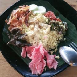 Nasi Kuning   Dendeng