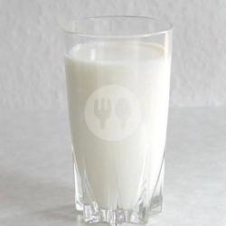 Susu Putih Panas