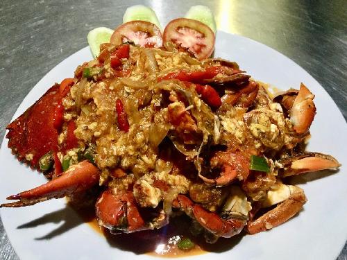 Seafood Lapan Lapan Bang Basir, Dermaga Raya