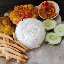 Ayam Geprek   Nasi   Kentang Goreng