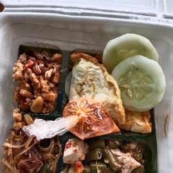 Nasi Rames Sayur Sambal Dipisah Telur Dadar/ceplok