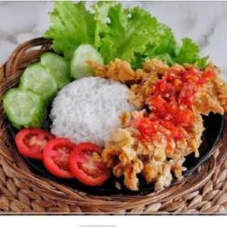 Nasi Ayam Geprek Maknyus