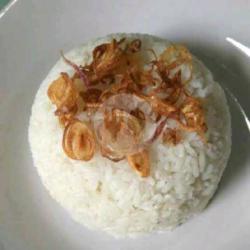 Nasi Uduk Bawang Goreng