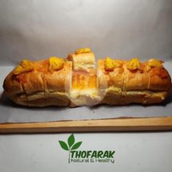 Cinnamon Pineapple Jam Long Bread - Roti Nanas Kayu Manis