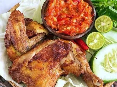 Bebek Dan aneka lalapan Bu Liz, Raya Kerobokan