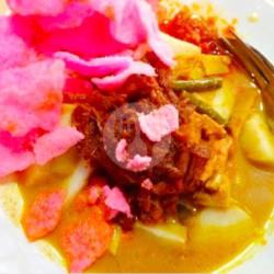 Lontong Sayur Telur Rendang