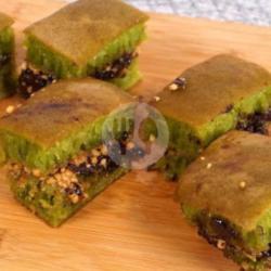 Terang Bulan Pandan Wijen Pisang Kismis