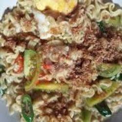 Mie Rasa Soto